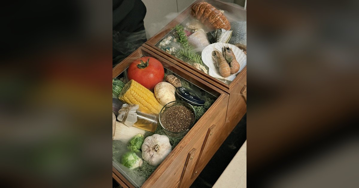 청계천 데이트 — 우아라 광화문점 쇼잉
