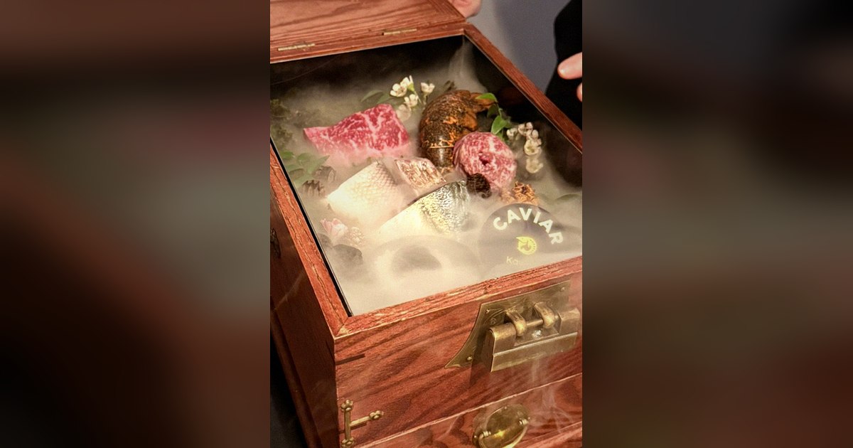 시청역 상견례 — 고우가 광화문점 쇼잉