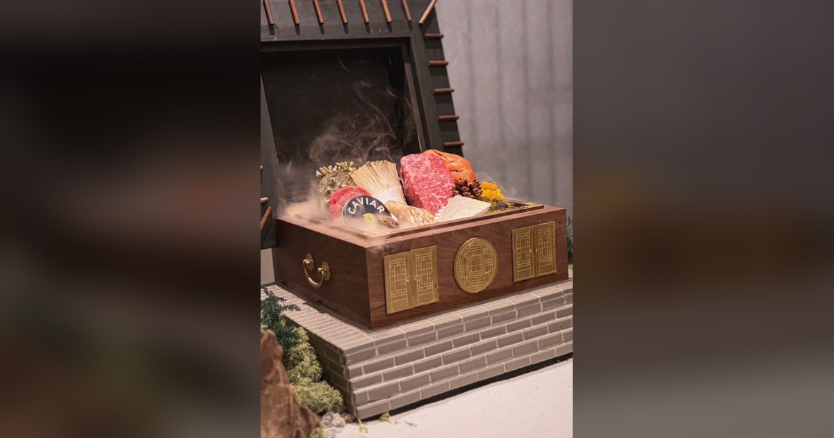 덕수궁 가족 식사 — 고우가 광화문점 쇼잉