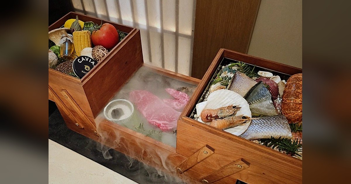 종로1가 칠순·팔순 잔치 — 우아라 광화문점 쇼잉