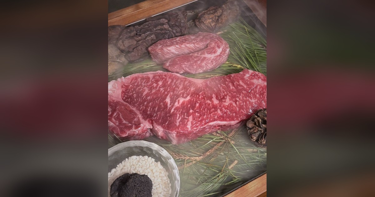 종로3가 가족 모임 — 우아라 광화문점 쇼잉