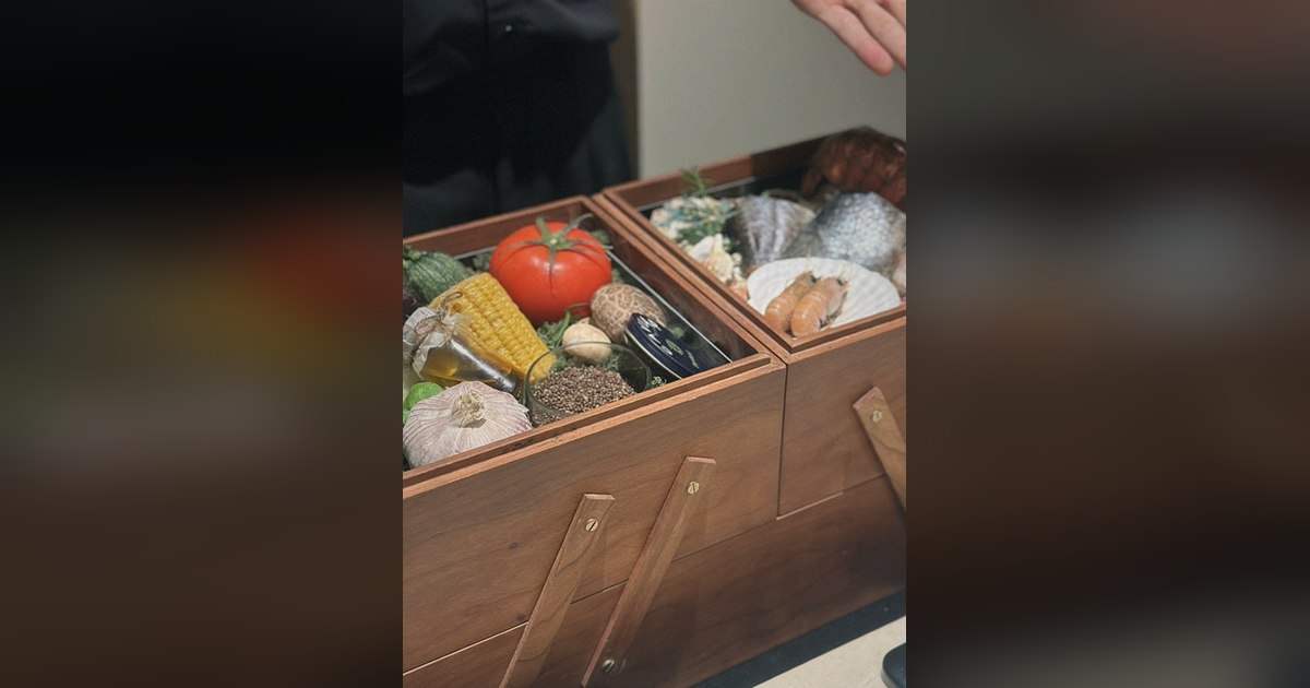 서촌 한우 오마카세 — 우아라 광화문점 쇼잉