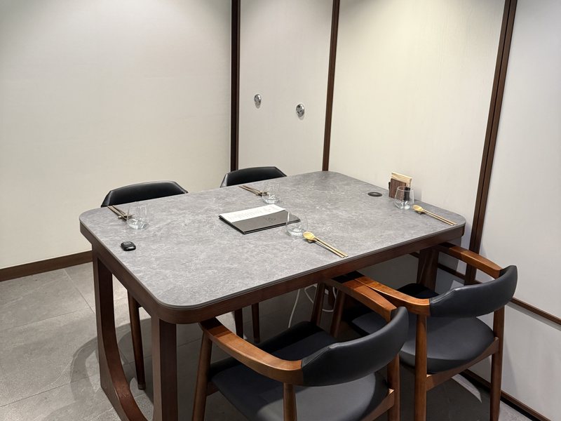 고우가 강남 역삼역점 4인 룸
